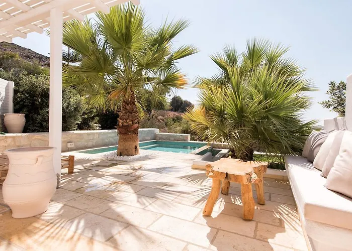 Anna Platanou * Agia Irini (Paros)